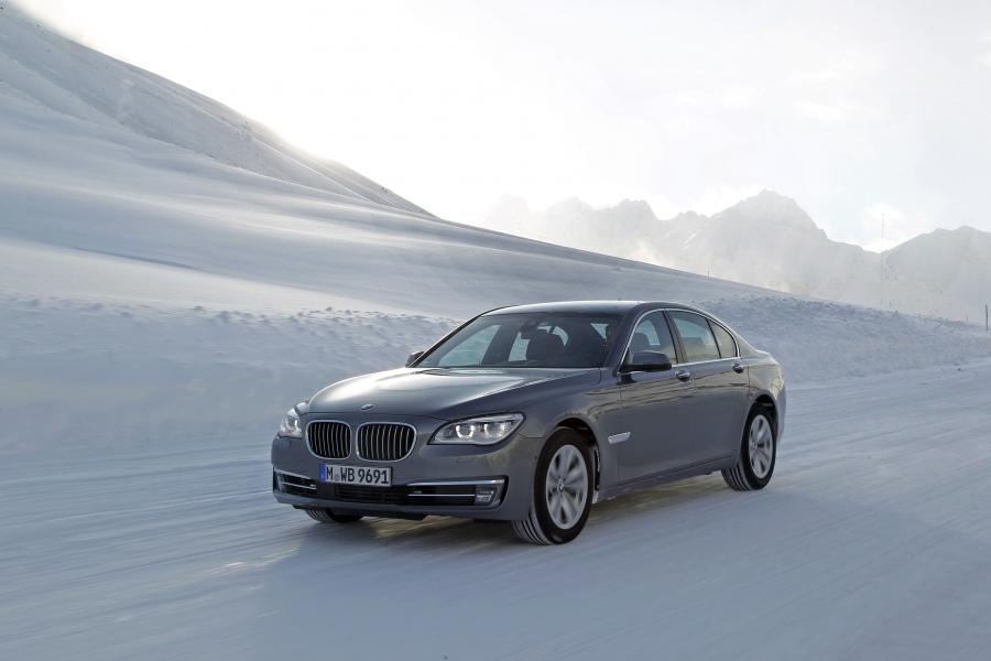  BMW 740d xDrive (F01) 2012 года  (WW) (фото 7 из 12)